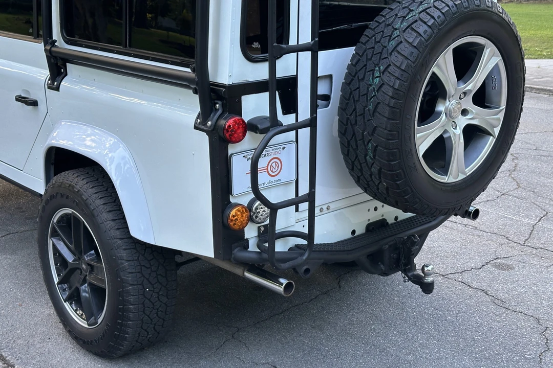 1985 Land Rover Defender 110 - Image 17 of 31