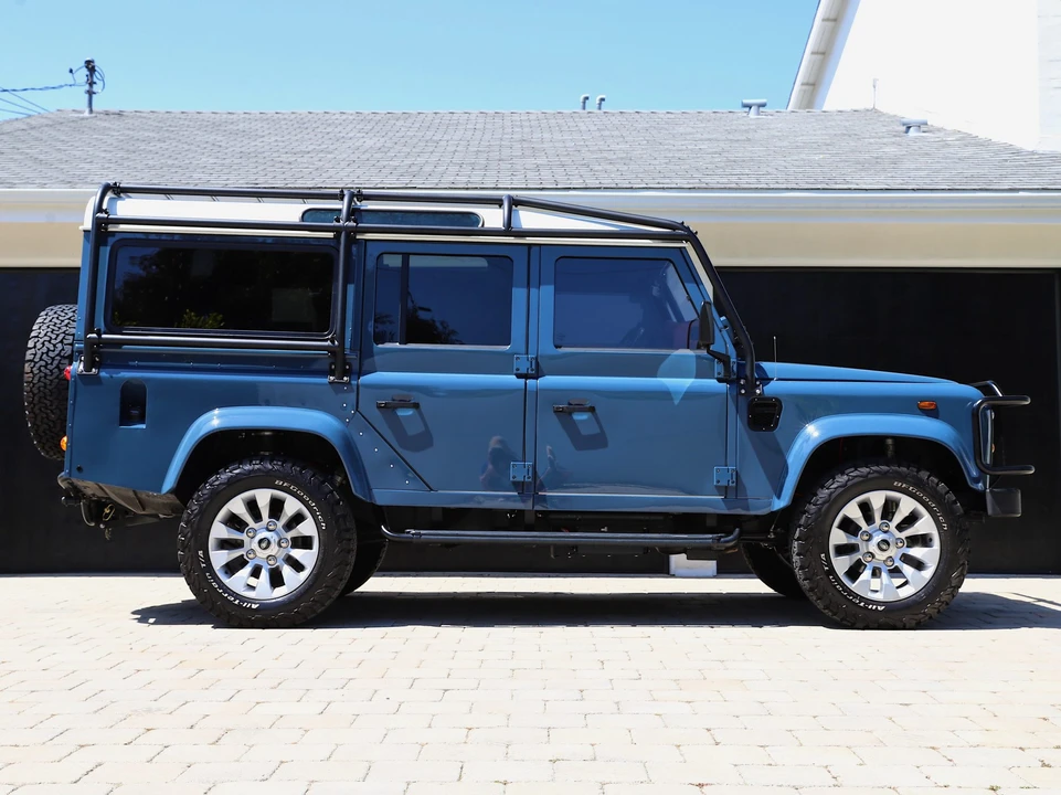 1986 Land Rover Defender 110 - Image 11 of 31