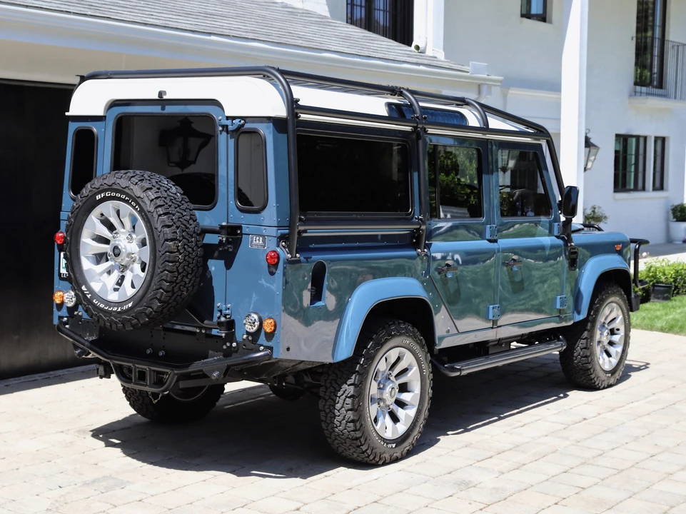 1986 Land Rover Defender 110 - Image 10 of 31