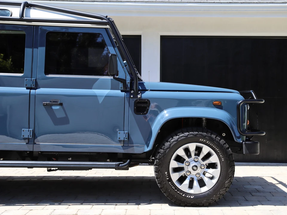 1986 Land Rover Defender 110 - Image 15 of 31