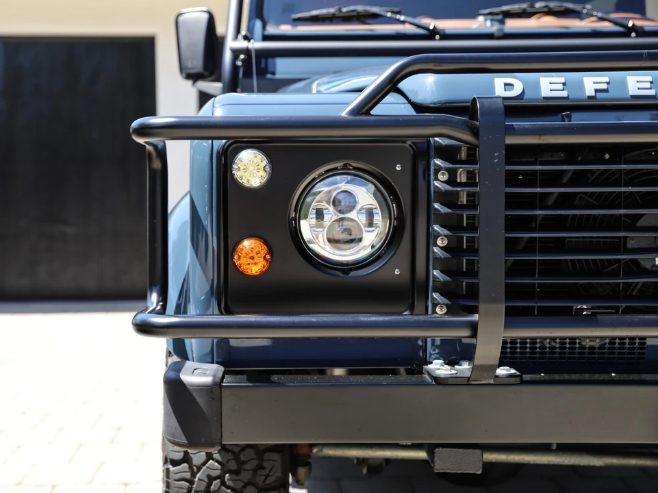 1986 Land Rover Defender 110 - Image 19 of 31
