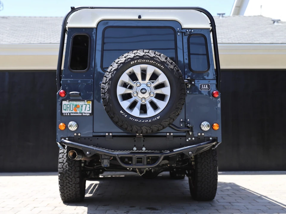 1986 Land Rover Defender 110 - Image 9 of 31