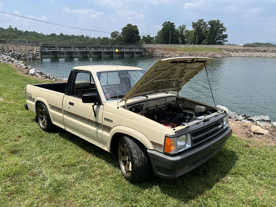 1987 Mazda B Series 4th Gen - Image 15 of 31