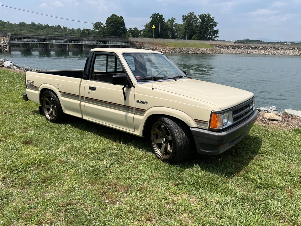 1987 Mazda B Series 4th Gen - Image 2 of 31