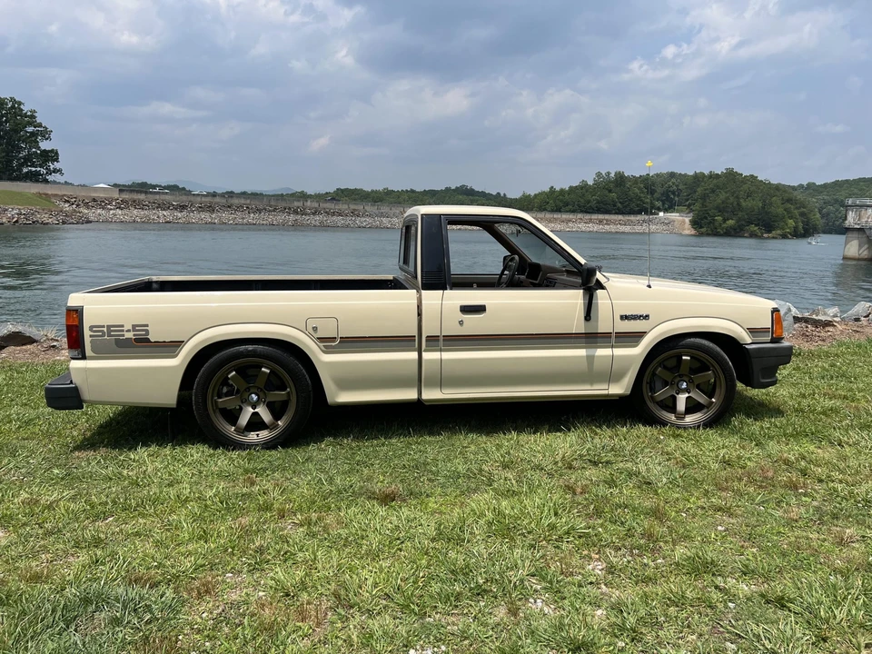 1987 Mazda B Series 4th Gen - Image 14 of 31