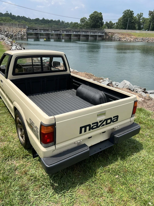 1987 Mazda B Series 4th Gen - Image 11 of 31