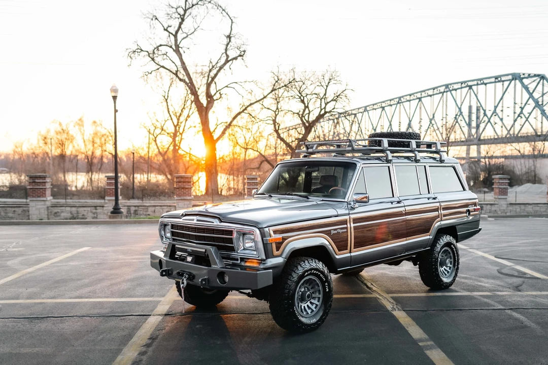 1988 Jeep SJ Grand Wagoneer - Image 27 of 31