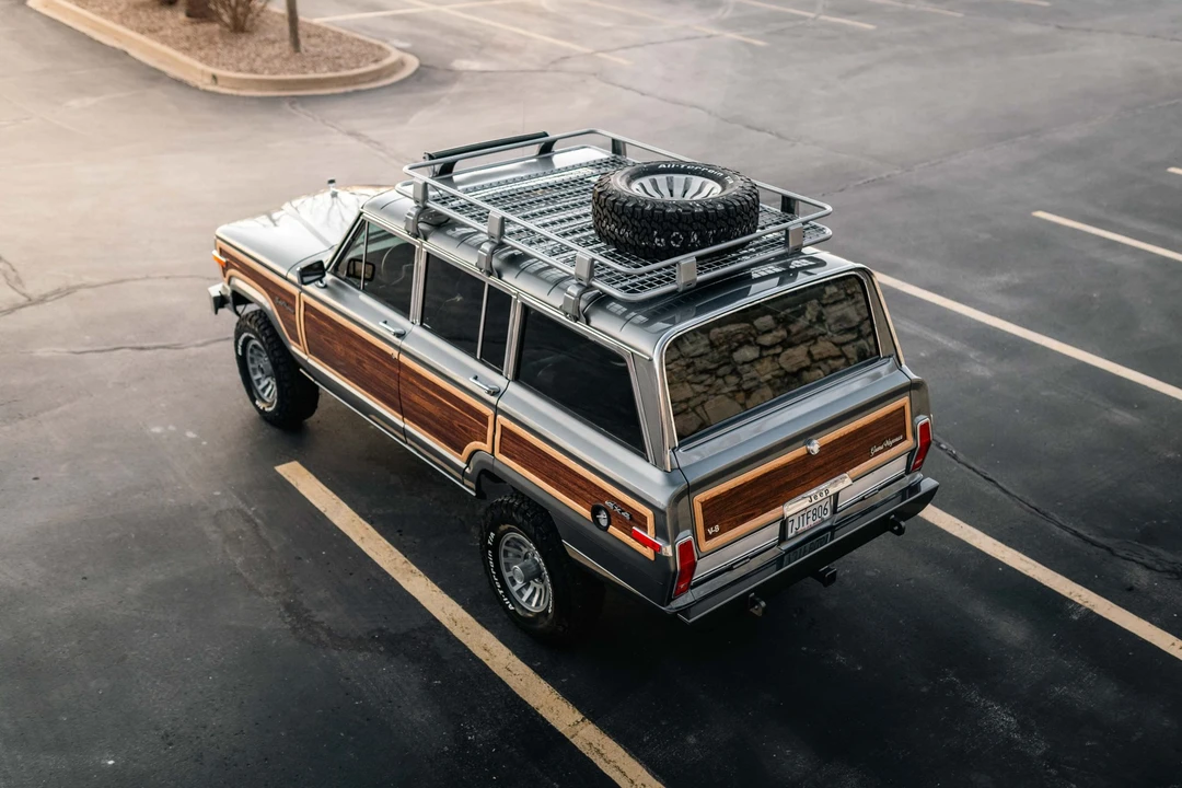 1988 Jeep SJ Grand Wagoneer - Image 30 of 31