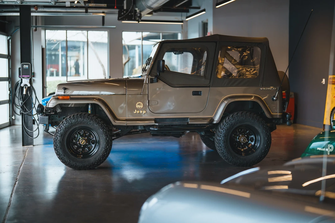 1988 Jeep YJ Wrangler - Image 23 of 31