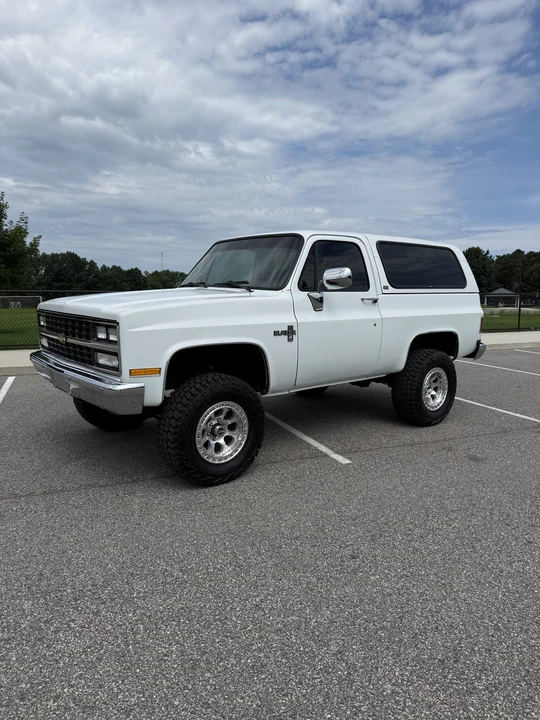 1989 Chevrolet K5 Blazer 2nd Gen - Image 3 of 31
