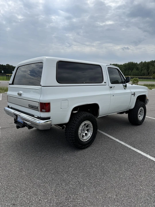 1989 Chevrolet K5 Blazer 2nd Gen - Image 22 of 31
