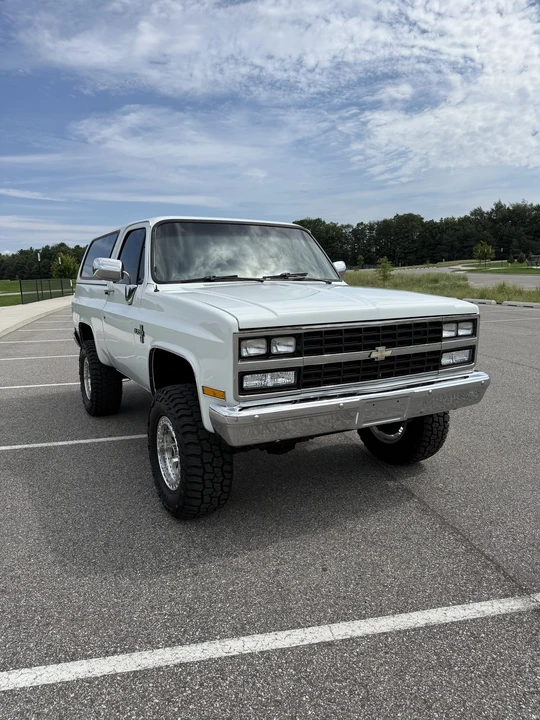 1989 Chevrolet K5 Blazer 2nd Gen - Image 11 of 31