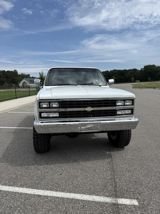 1989 Chevrolet K5 Blazer 2nd Gen - Image 10 of 31