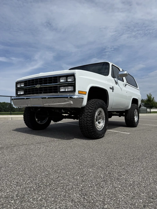 1989 Chevrolet K5 Blazer 2nd Gen - Image 5 of 31