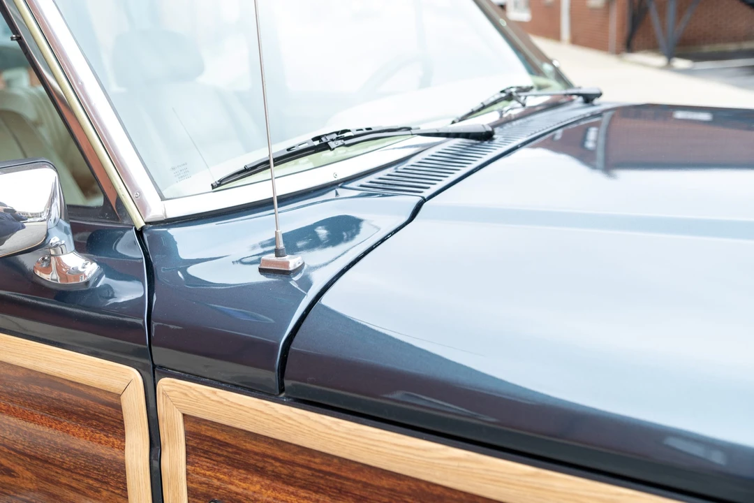 1989 Jeep SJ Grand Wagoneer - Image 30 of 31