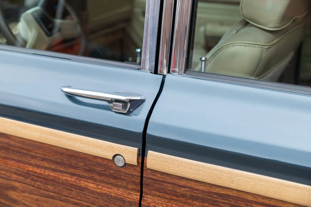 1989 Jeep SJ Grand Wagoneer - Image 22 of 31
