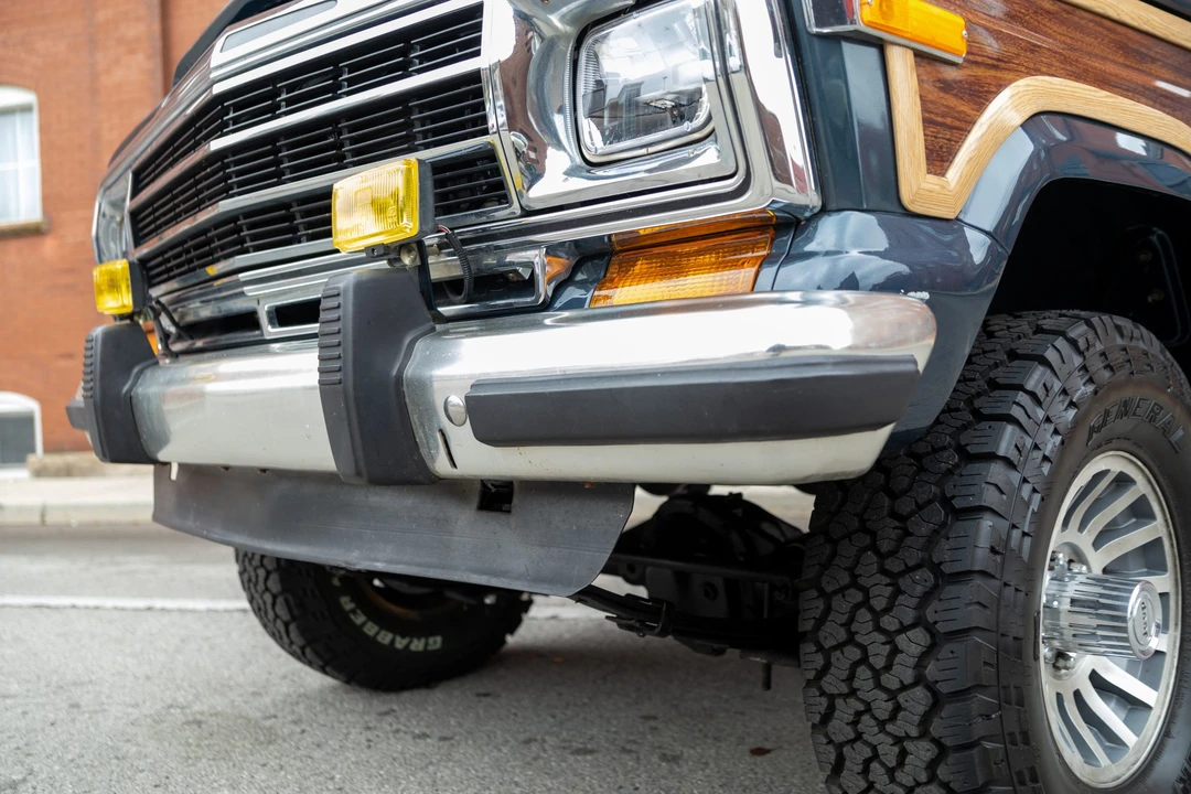 1989 Jeep SJ Grand Wagoneer - Image 17 of 31