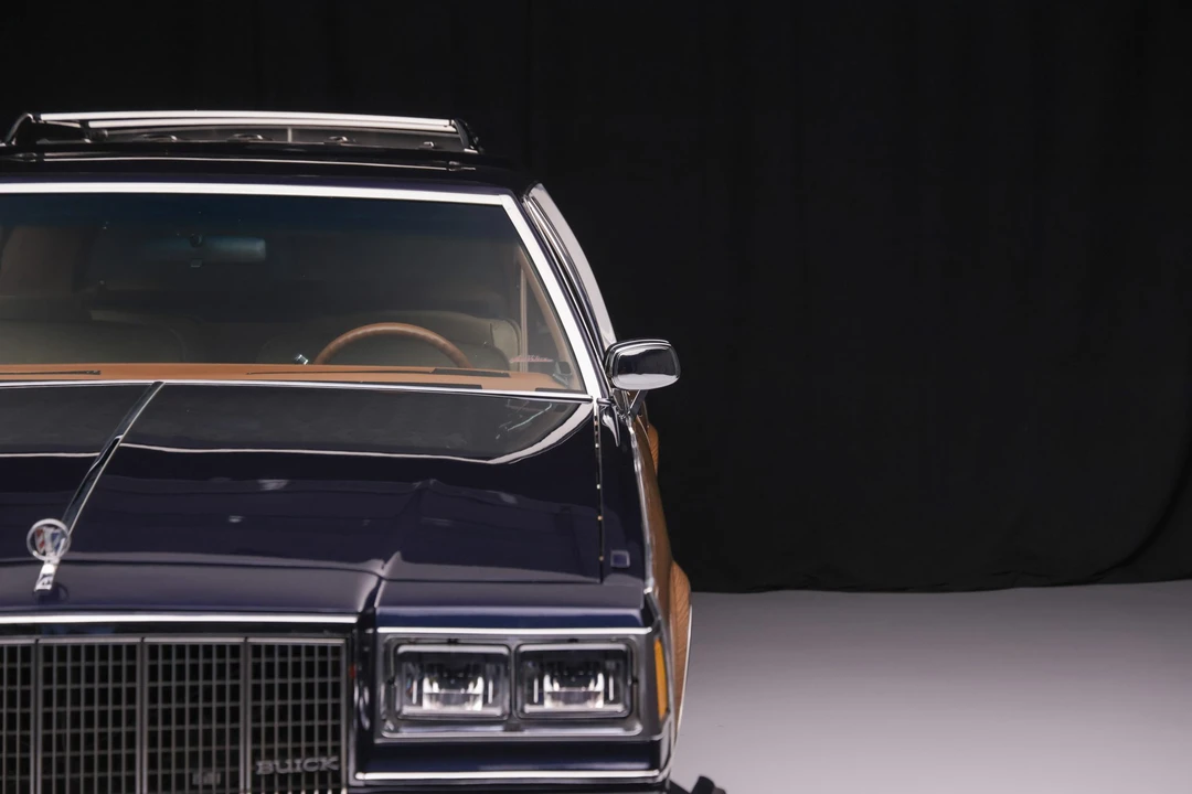 1990 Buick LeSabre - Image 20 of 31