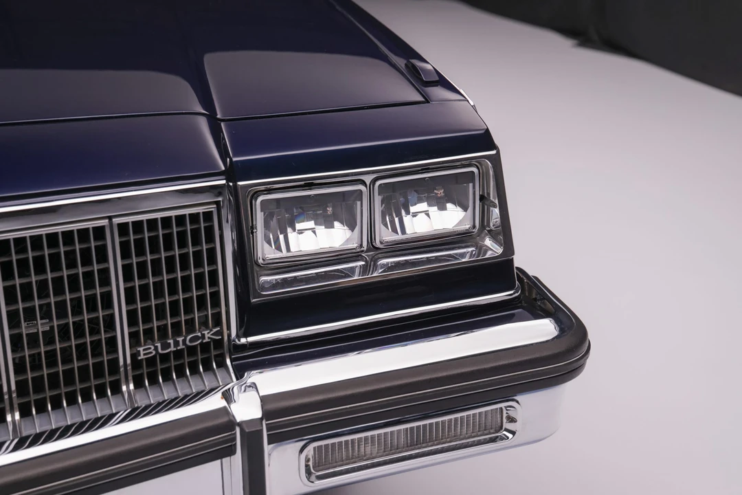 1990 Buick LeSabre - Image 26 of 31