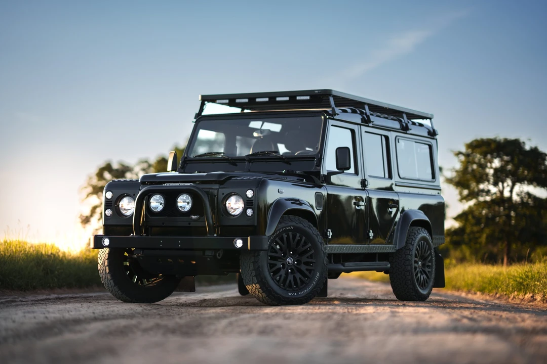 1990 Land Rover Defender 110 - Image 4 of 31