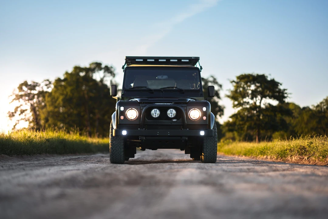 1990 Land Rover Defender 110 - Image 6 of 31