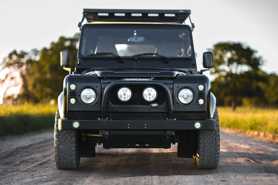1990 Land Rover Defender 110 - Image 8 of 31