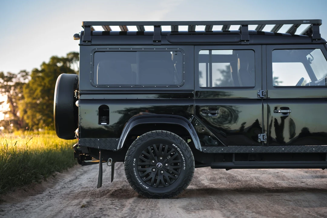 1990 Land Rover Defender 110 - Image 24 of 31