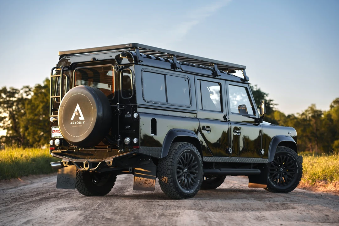 1990 Land Rover Defender 110 - Image 14 of 31