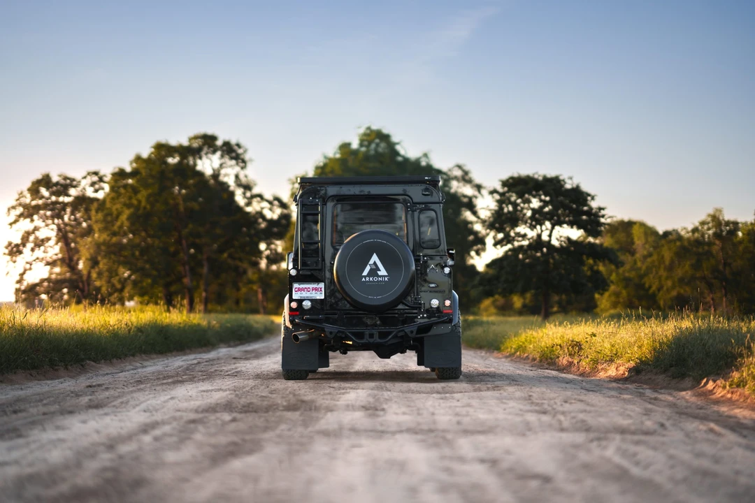 1990 Land Rover Defender 110 - Image 17 of 31