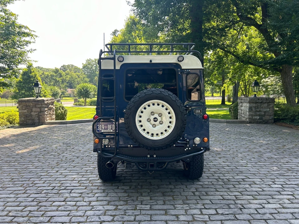 1991 Land Rover Defender 110 - Image 23 of 31