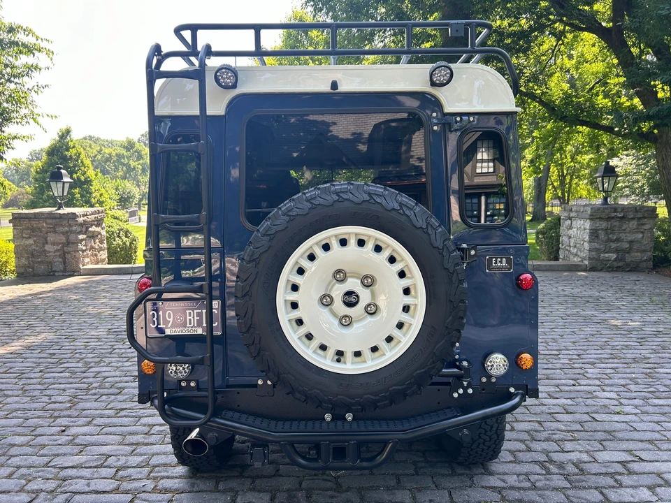 1991 Land Rover Defender 110 - Image 24 of 31