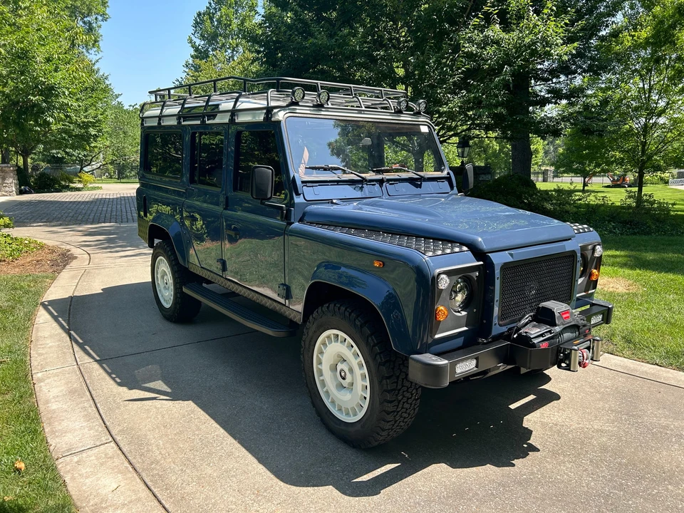 1991 Land Rover Defender 110 - Image 5 of 31