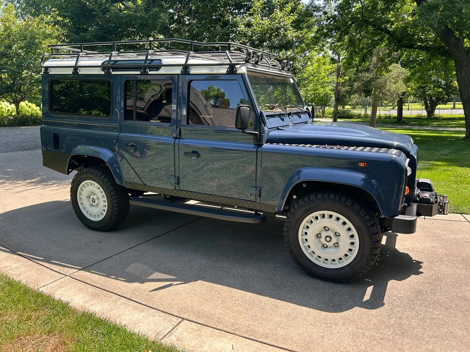 1991 Land Rover Defender 110 - Image 6 of 31