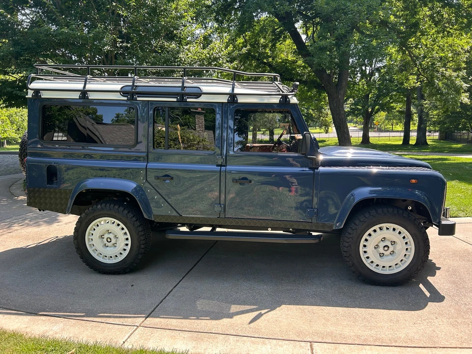 1991 Land Rover Defender 110 - Image 7 of 31