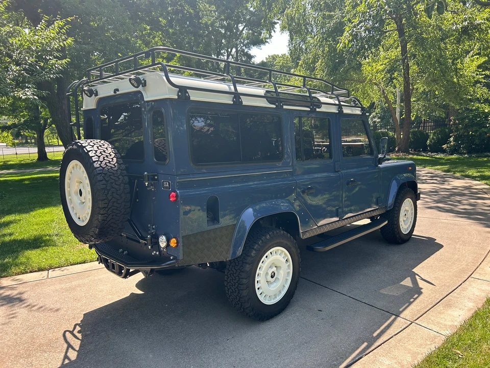 1991 Land Rover Defender 110 - Image 9 of 31