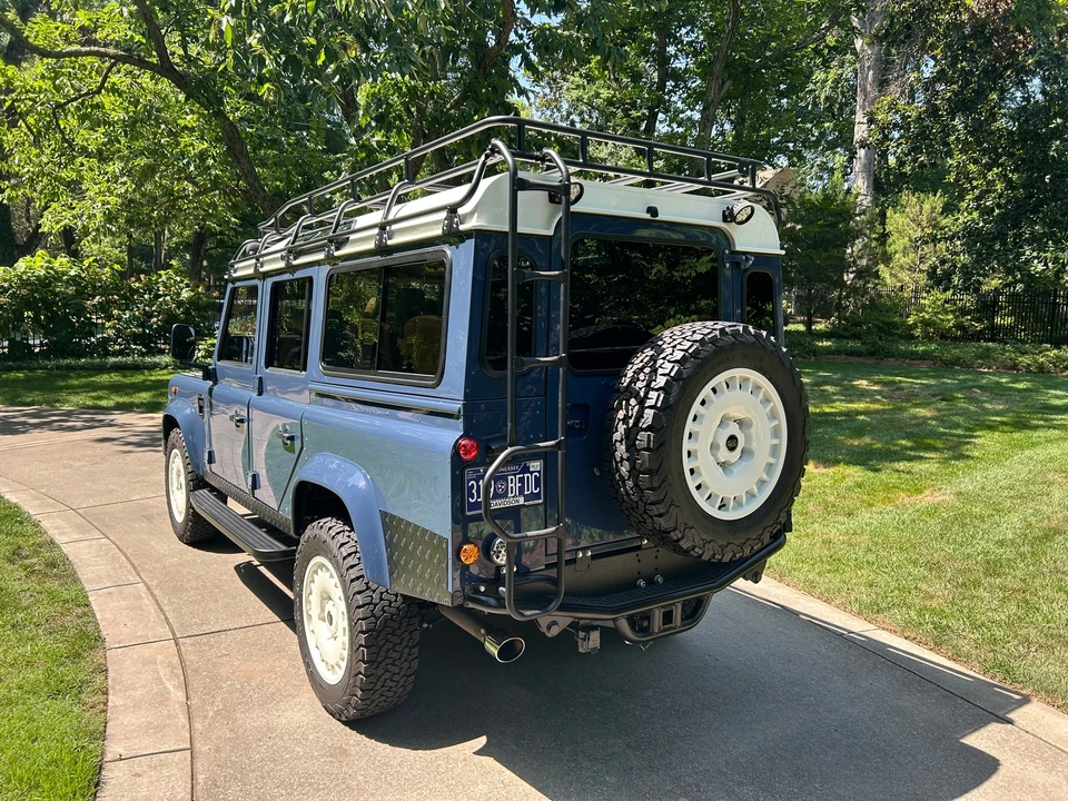 1991 Land Rover Defender 110 - Image 11 of 31