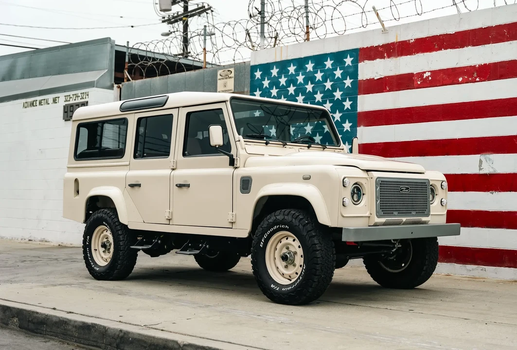 1991 Land Rover Defender 110 - Image 4 of 6
