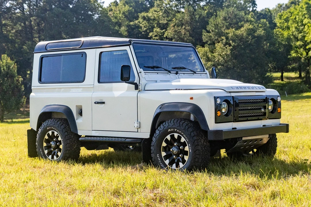 1991 Land Rover Defender 90 - Image 2 of 31