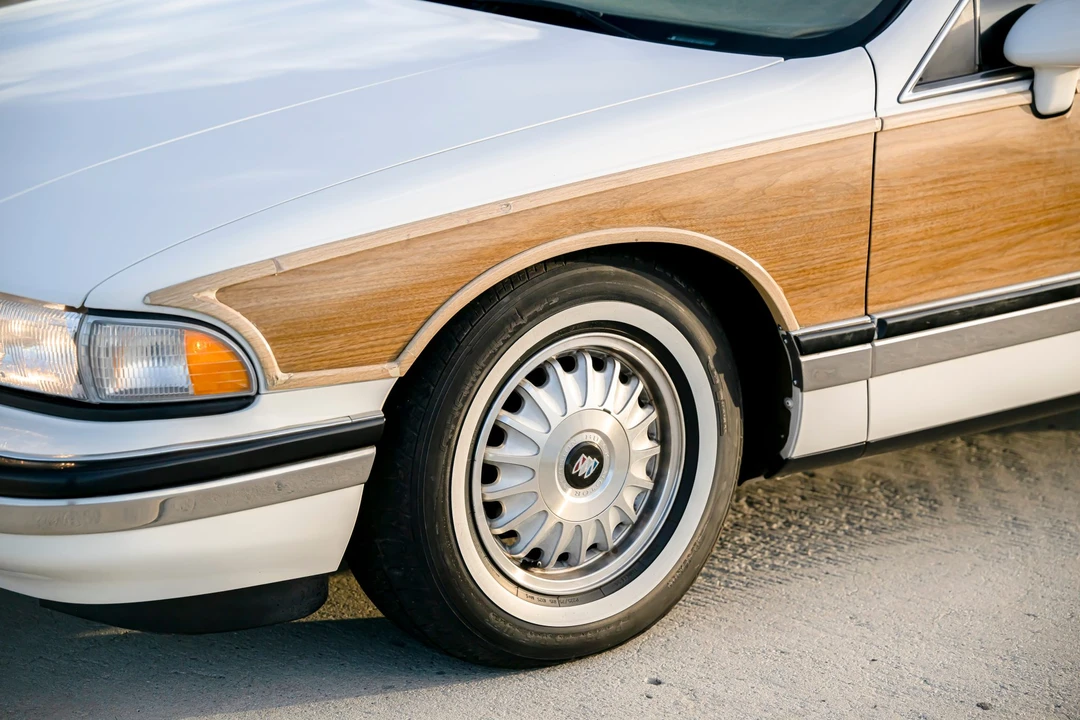 1992 Buick Roadmaster - Image 23 of 31
