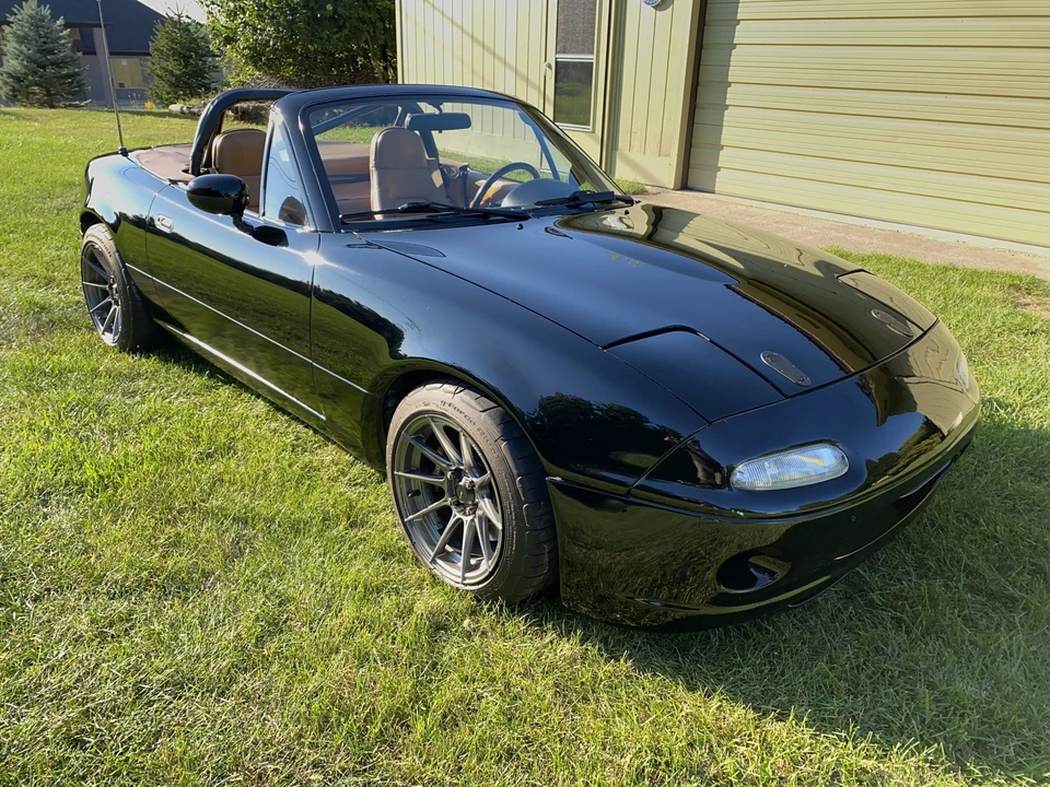 1992 Mazda NA MX-5 Miata - Image 9 of 31
