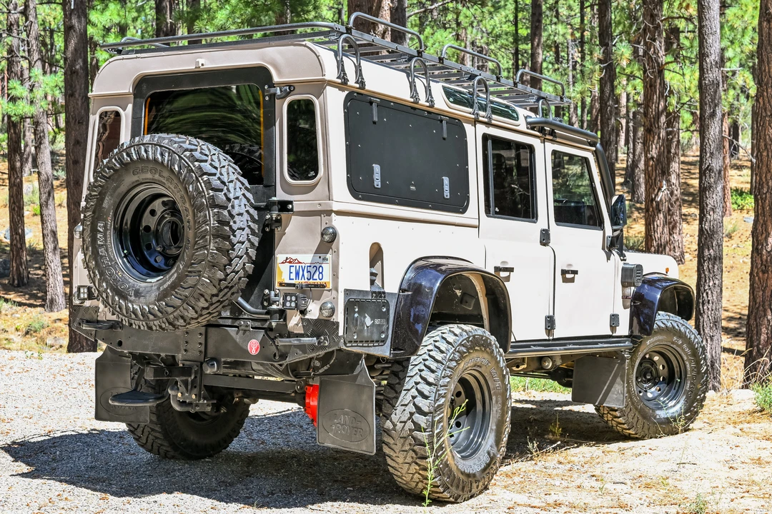 1994 Land Rover Defender 110 - Image 5 of 31
