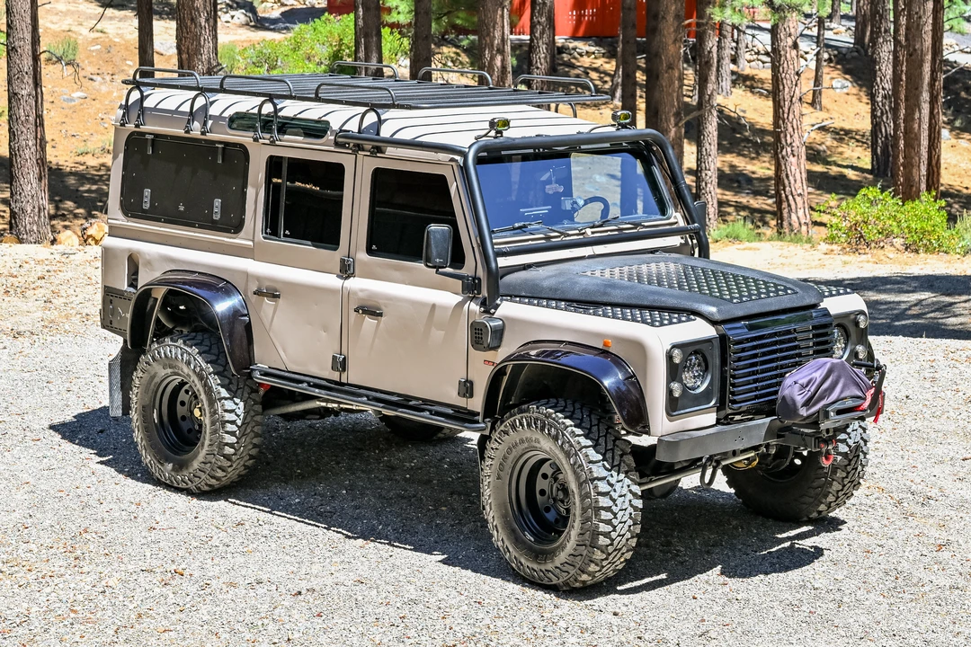 1994 Land Rover Defender 110 - Image 3 of 31