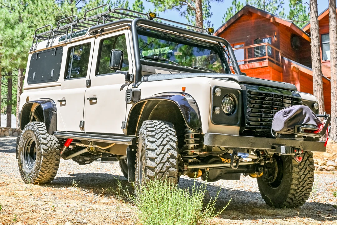 1994 Land Rover Defender 110 - Image 2 of 31
