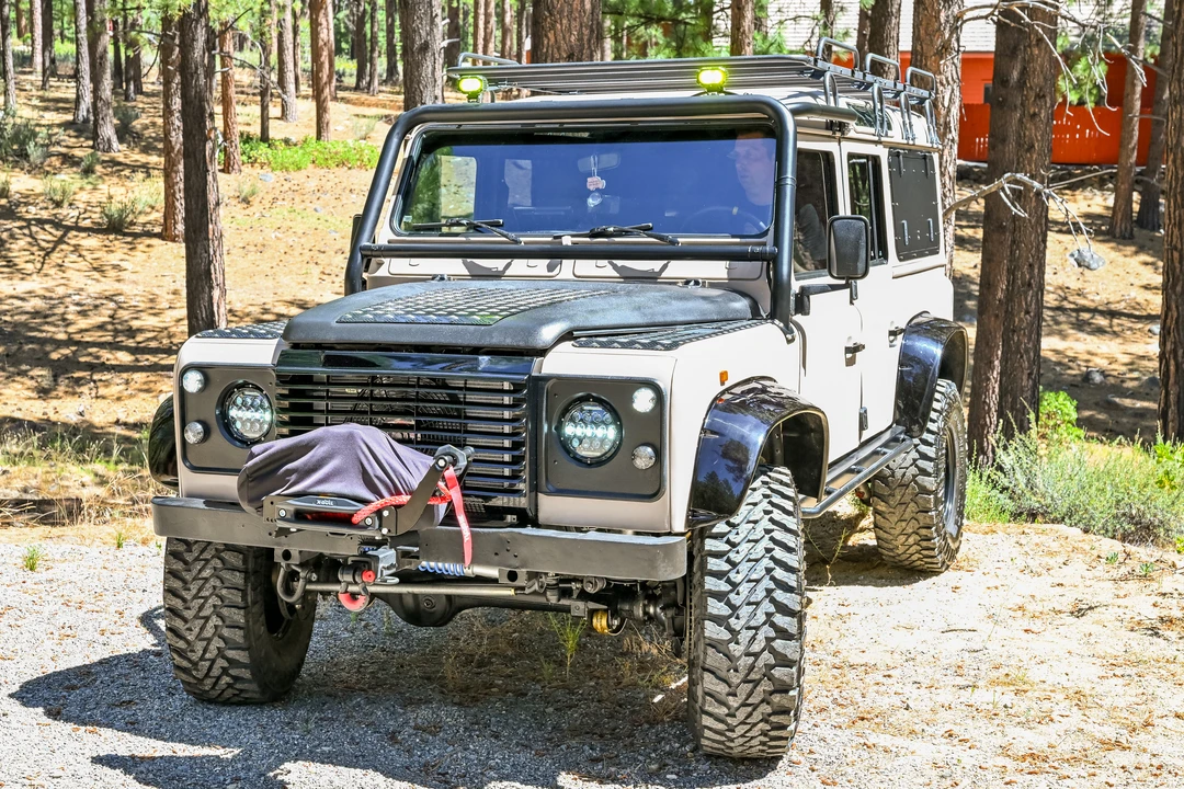 1994 Land Rover Defender 110 - Image 9 of 31