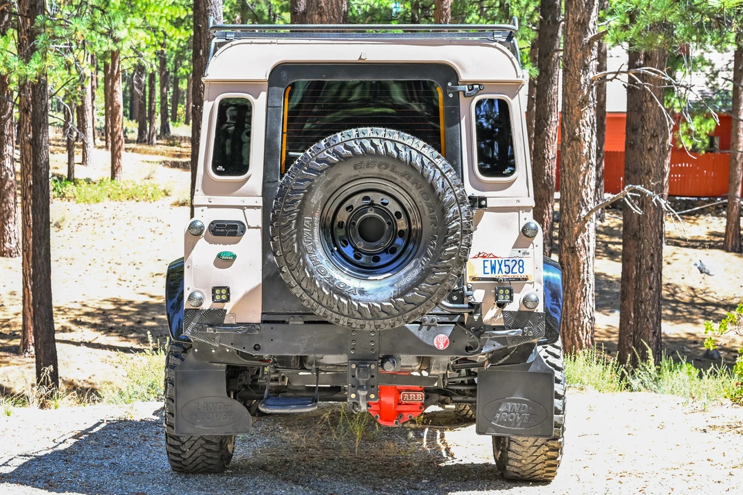 1994 Land Rover Defender 110 - Image 6 of 31