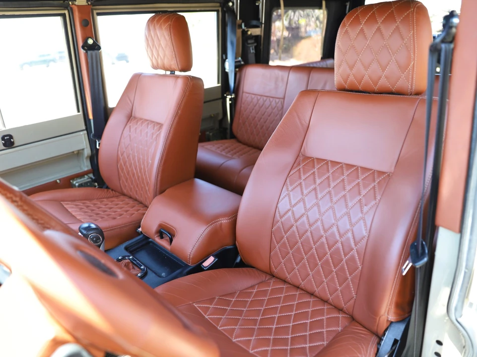 1995 Land Rover Defender 110 - Image 22 of 31