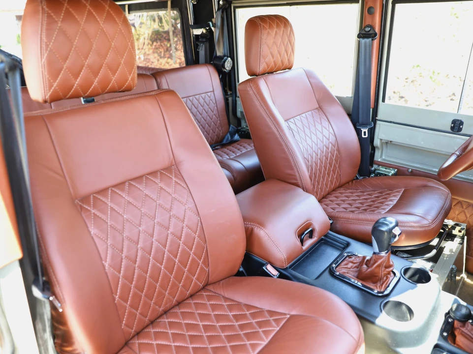 1995 Land Rover Defender 110 - Image 24 of 31