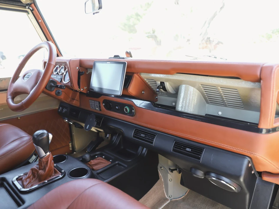 1995 Land Rover Defender 110 - Image 25 of 31