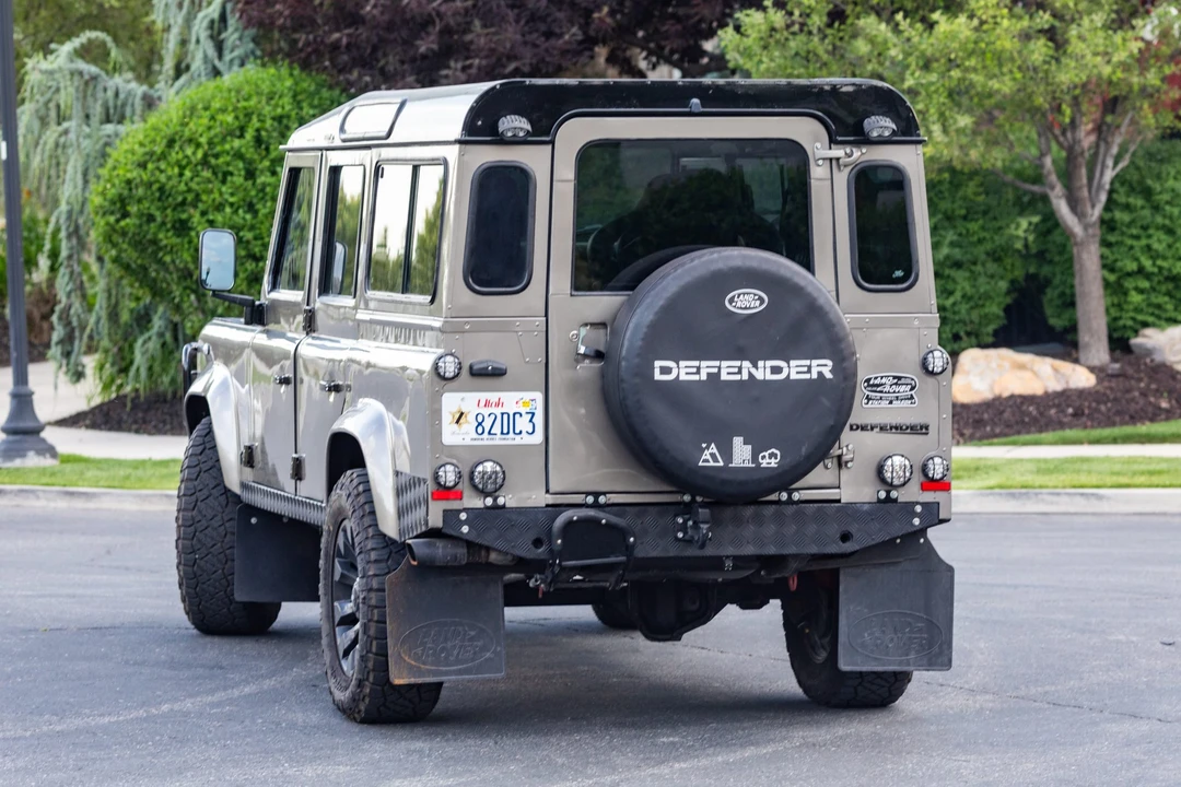 1995 Land Rover Defender 110 - Image 8 of 31