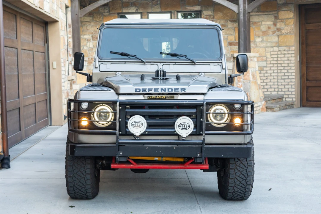 1995 Land Rover Defender 110 - Image 3 of 31